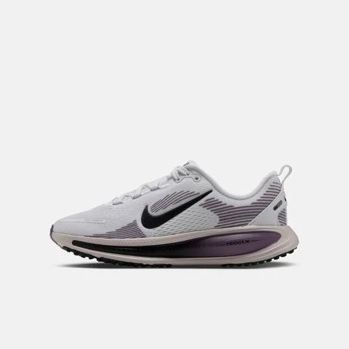 Nike Vomero 18 Older Kids' Road Running Shoes